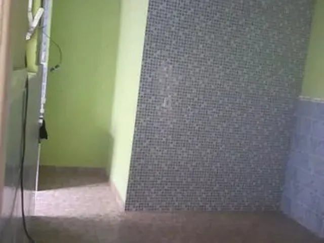 Imagem: A casa possui 1 Dormitório, 1 Banheiro e está localizado