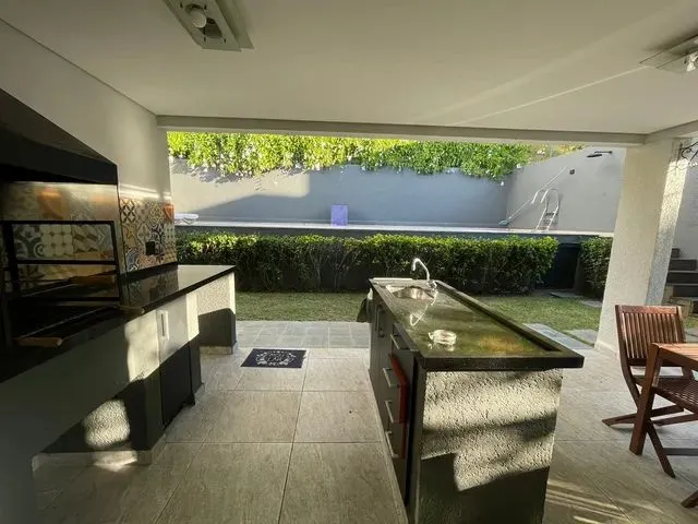 Imagem: Linda Casa - 330M² - 4 Suites - Piscina