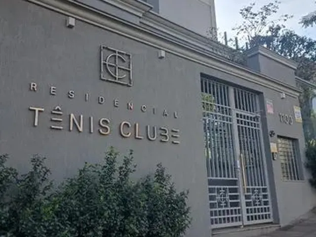 Imagem: O apartamento possui 3 Dormitórios, 1 Suíte, 1 Banheiro,