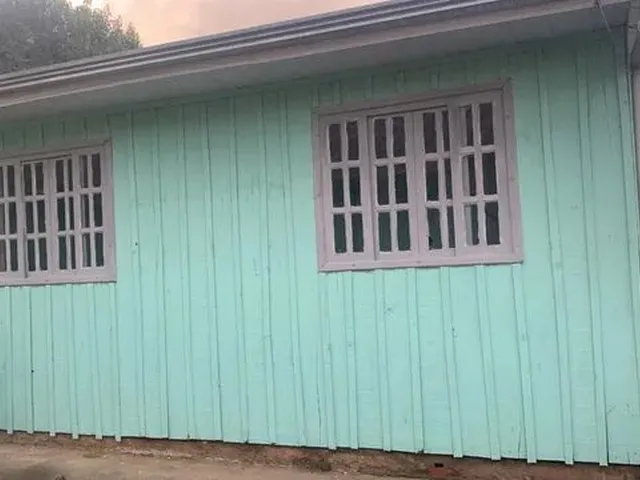Imagem: Casa Aluguel de Fundo Sem Entrada de Carro