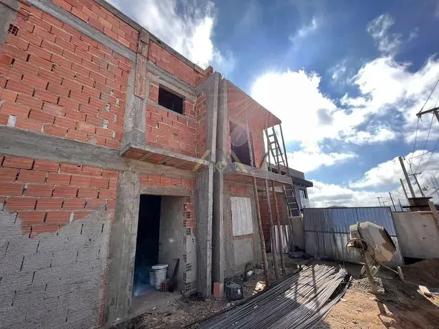 Imagem 12: Sobrado de Esquina com Suíte no Maracanã em Colombo
