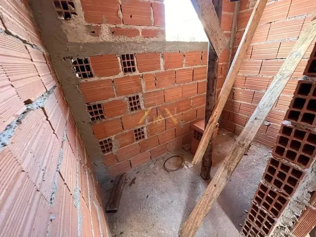 Imagem 6: Sobrado de Esquina com Suíte no Maracanã em Colombo