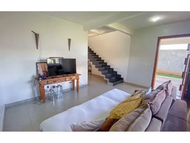 Imagem 2: Sobrado com Quatro Quartos Sendo Três Suítes
