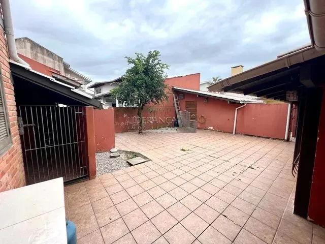 Imagem 5: Florianópolis - Casa Padrão - santa Mônica