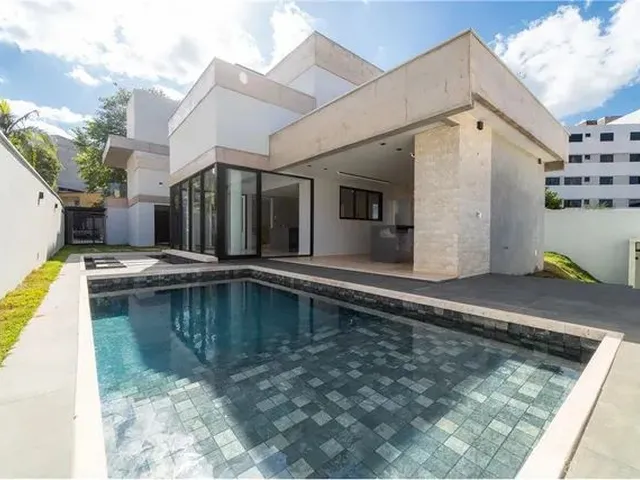 Imagem 1: Casa À Venda de Alto Padrão com Habite-Se no Cond. Império dos Nobres - Sobradinho/Df
