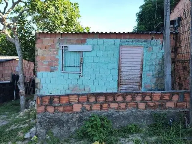 Imagem: Vende-Se Uma Casa com Terreno 8Mx20M