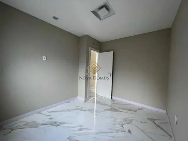 Imagem 6: Oportunidade Imperdível! Casa Alto Padrão com 4 Quartos, Sendo 3 Suítes em Vila Velha