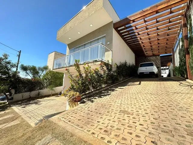 Imagem: Casa com 3 Quartos 1 Suíte 2 Semi Suítes
