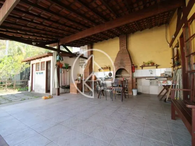Imagem 4: Casa com 4 Suítes Quintal Amplo