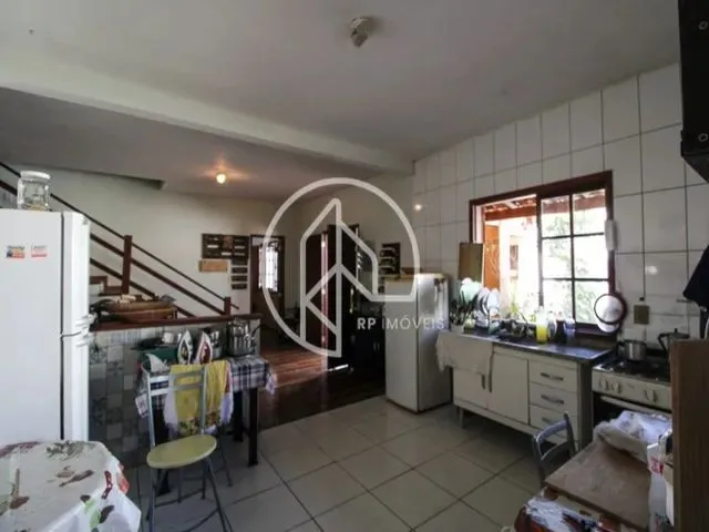 Imagem 2: Casa com 4 Suítes Quintal Amplo