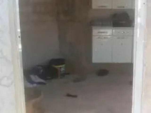 Imagem: A casa possui 4 Dormitórios, 1 Banheiro, 3 Vagas na