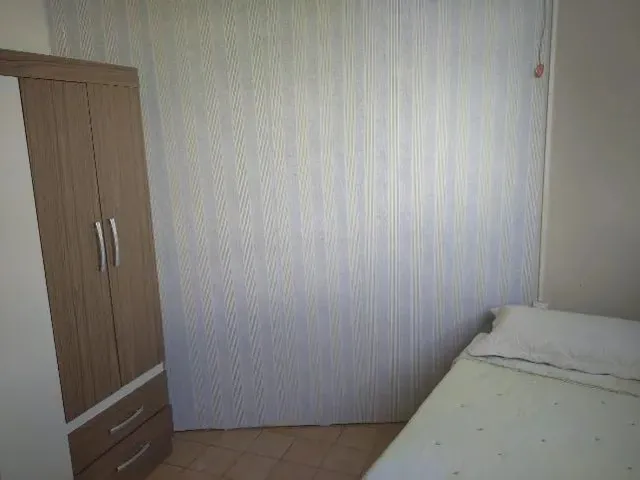 Imagem: Apenas Um Quarto Mobiliado. Nao e Kitnet
