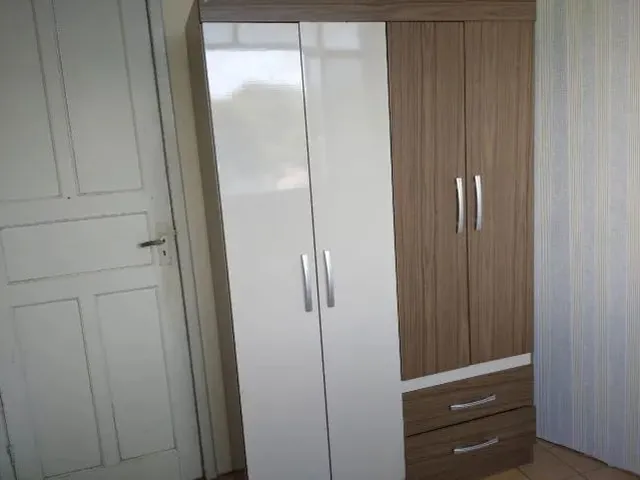 Imagem 2: Apenas Um Quarto Mobiliado. Nao e Kitnet