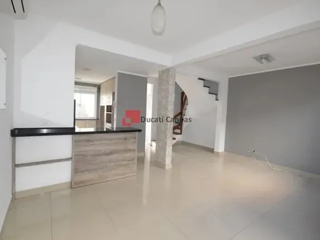 Imagem: Sobrado em Condomínio Semi-Mobiliado