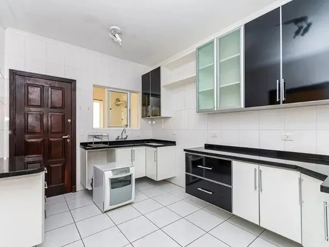 Imagem 16: Sobrado com 3 Dormitórios para Alugar, 197 M² por R$ 5.500/Mês - Mercês - Curitiba/Pr
