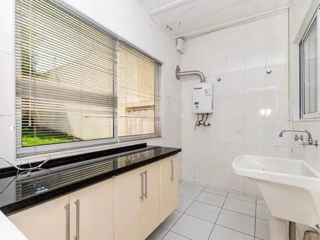 Imagem 4: Sobrado com 3 Dormitórios para Alugar, 197 M² por R$ 5.500/Mês - Mercês - Curitiba/Pr