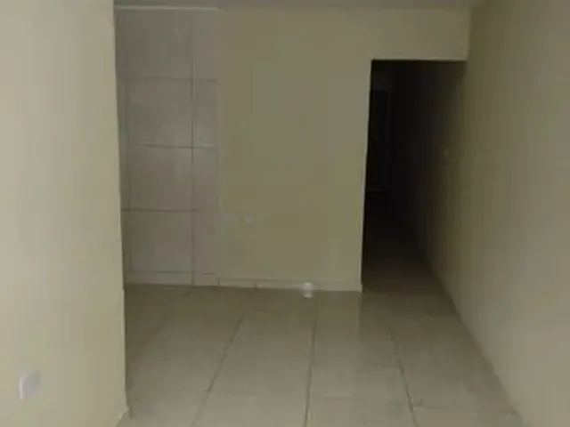 Imagem 3: Aluga-Se Casa com 3 Quartos e Garagem com Água de Poço Artesiano