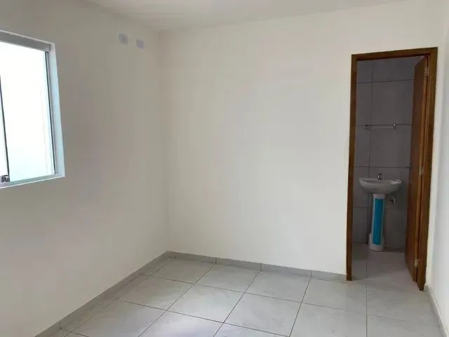 Imagem 7: Aluga-Se Casa com 3 Quartos e Garagem com Água de Poço Artesiano