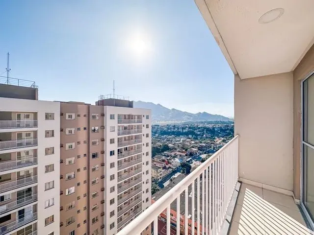 Imagem: O apartamento possui 2 Dormitórios, 1 Suíte, 2 Banheiros,