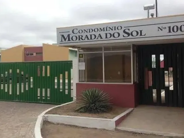 Imagem: O apartamento possui 2 Dormitórios, 1 Banheiro, 1 Vaga na
