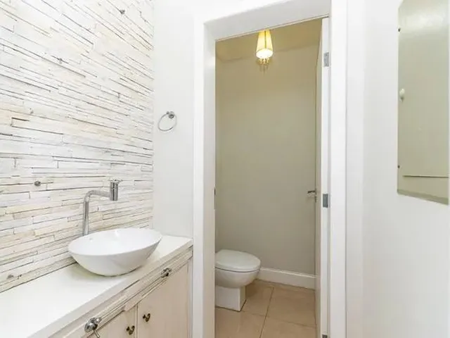 Imagem 2: Casa com 4 Dormitórios para Alugar, 333 M² por R$ 7.500/Mês - Pineville - Pinhais/Pr