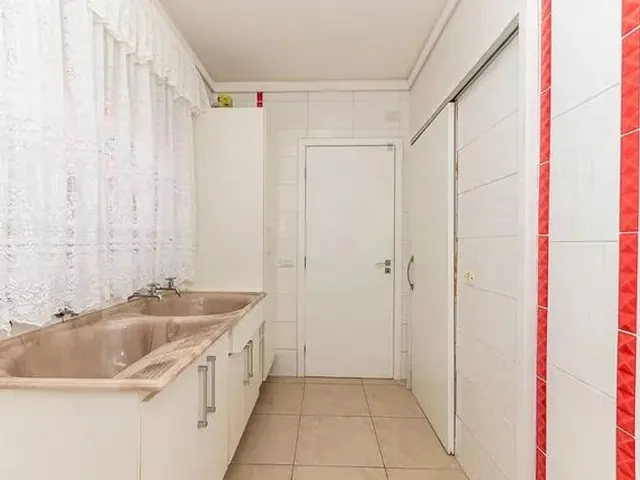 Imagem 3: Casa com 4 Dormitórios para Alugar, 333 M² por R$ 7.500/Mês - Pineville - Pinhais/Pr