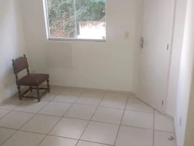 Imagem 2: Casa 2 Quartos em Pequeno Condomínio