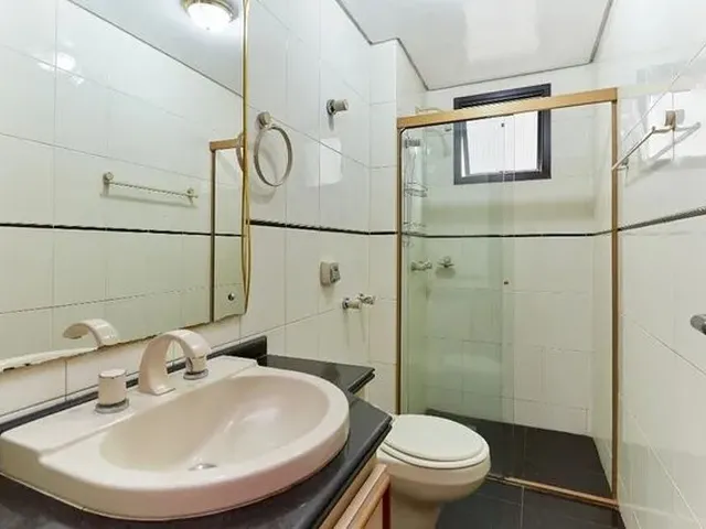 Imagem 8: Apartamento com 4 Dormitórios para Alugar, 286 M² por R$ 3.700/Mês - Batel