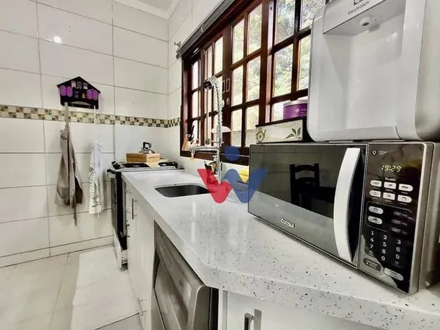Imagem 2: Casa com 5 Dormitórios À Venda, 315 M² por R$ 1.100.000,00 - Campo Comprido