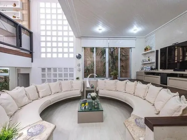 Imagem: Linda Casa a Venda com Vista Mar na Agronômica