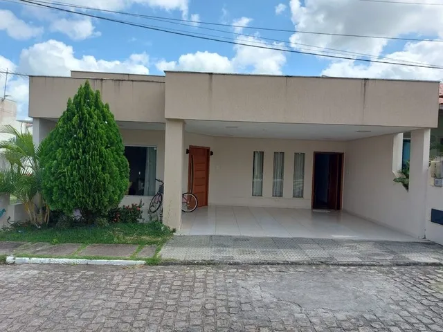 Imagem: Casa Sendo 4/4 Duas Suítes no Condomínio