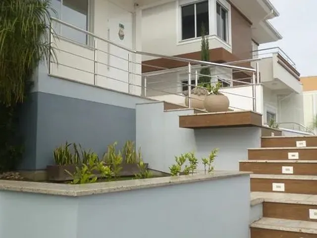 Imagem: Casa (Padrão), com 3 Quartos e 2 Banheiros