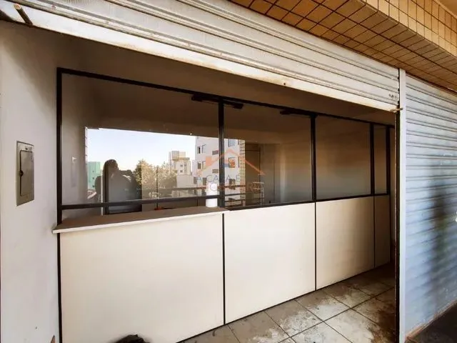 Imagem: Sala com Aproximadamente 45M² em Ótima