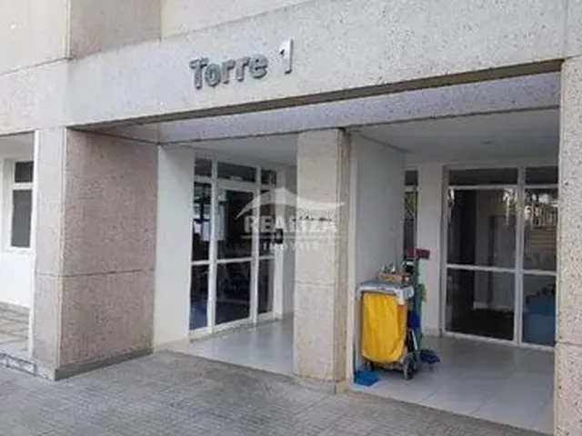 Imagem: O apartamento possui 2 Dormitórios, 1 Suíte, 2 Banheiros,