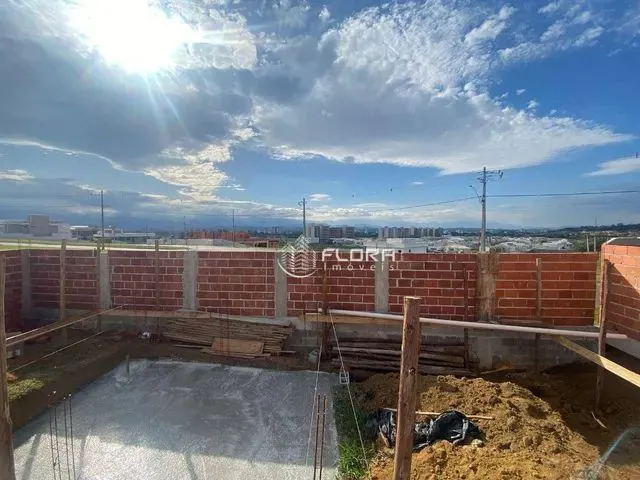 Imagem: Casa com 4 Dormitórios À Venda, 311 M²