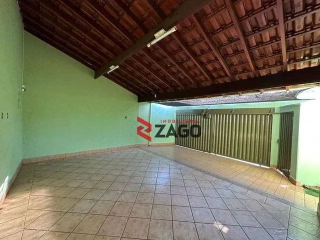 Imagem: Casa com 3 Dormitórios para Alugar, 180