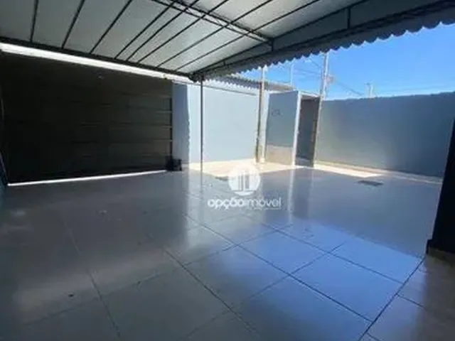 Imagem: A casa possui 3 Dormitórios, 1 Suíte, 3 Banheiros, 2