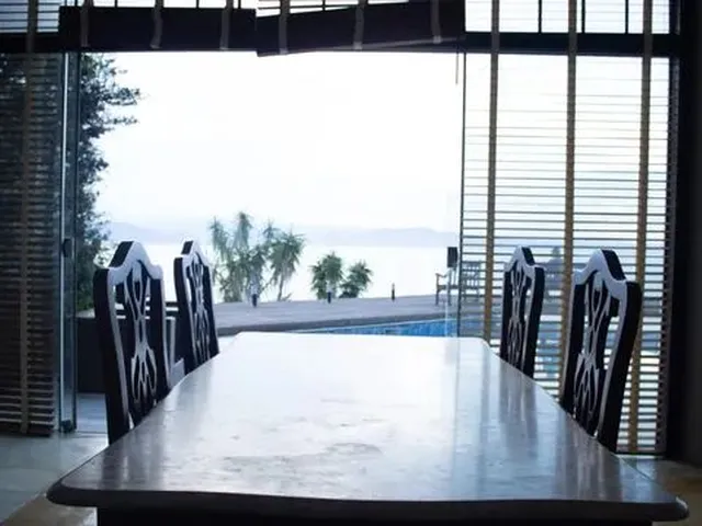 Imagem 1: Casa para Aluguel e Venda Possui 430 Metros Quadrados com 5 Quartos em Centro