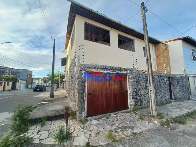 Imagem: Casa com 3 Quartos no Bairro Bom Futuro