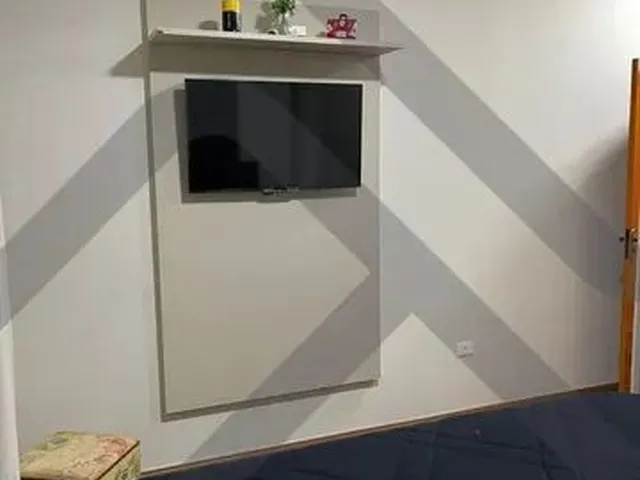 Imagem 2: Casa Nova e Sofisticada em Condomínio Fechado