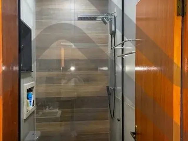 Imagem 3: Casa Nova e Sofisticada em Condomínio Fechado