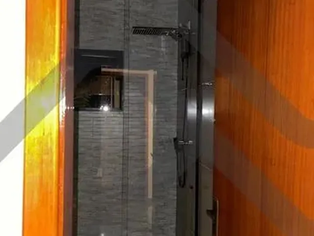 Imagem 5: Casa Nova e Sofisticada em Condomínio Fechado