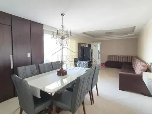 Imagem: O apartamento possui 3 Dormitórios, 3 Banheiros, 2 Vagas