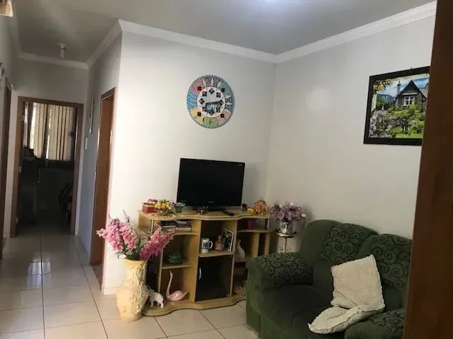 Imagem 4: Casa para Venda Tem 75 M² com 3 Quartos em Copacabana Residencial - Maringá - Pr