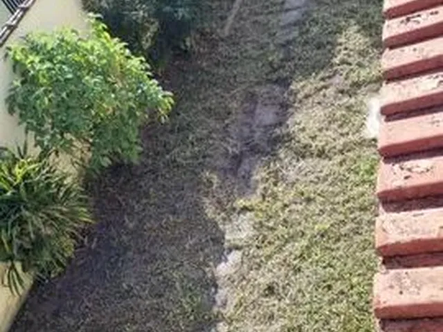 Imagem: A casa possui 3 Dormitórios, 3 Banheiros, 2 Vagas na