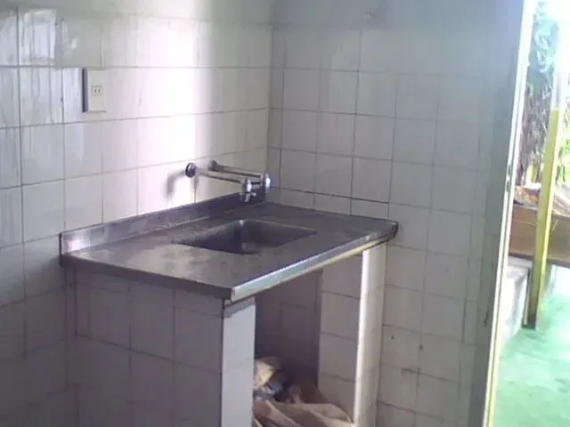 Imagem: Aluga Casa de Fundos