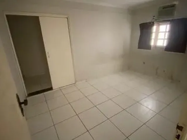 Imagem 2: Casa com 5 Quartos - Novo Mundo