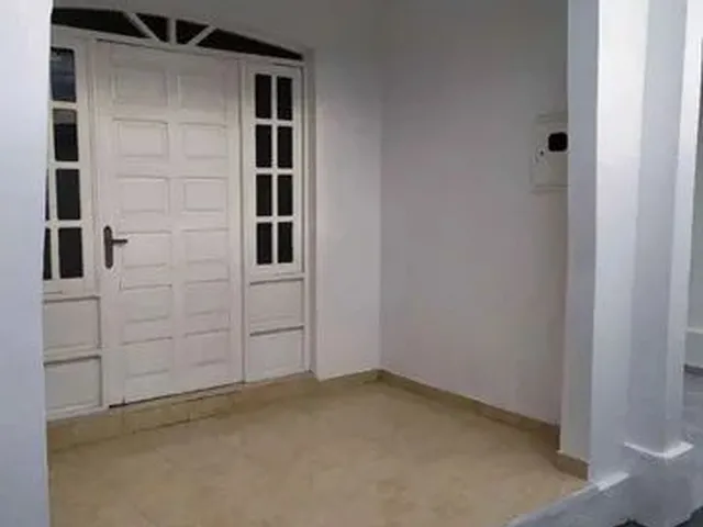 Imagem: A casa possui 3 Dormitórios, 3 Banheiros, Acomodam 6