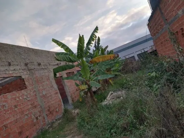 Imagem 4: A Oportunidade de Sua Casa Própria com Espaço Comercial É Agora