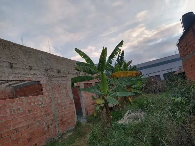 Imagem 2: A Oportunidade de Sua Casa Própria com Espaço Comercial É Agora